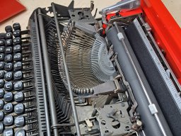 Olivetti Valentino